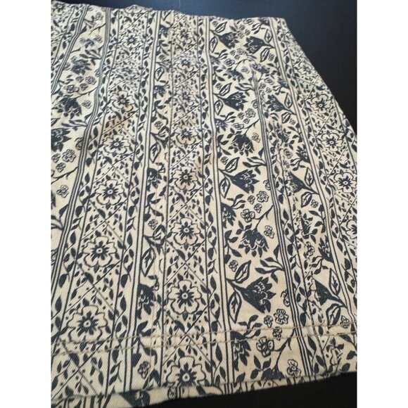 Free People Floral Print Cream & Black Mini Skirt With Back Zipper Size 0 - Picture 3 of 8